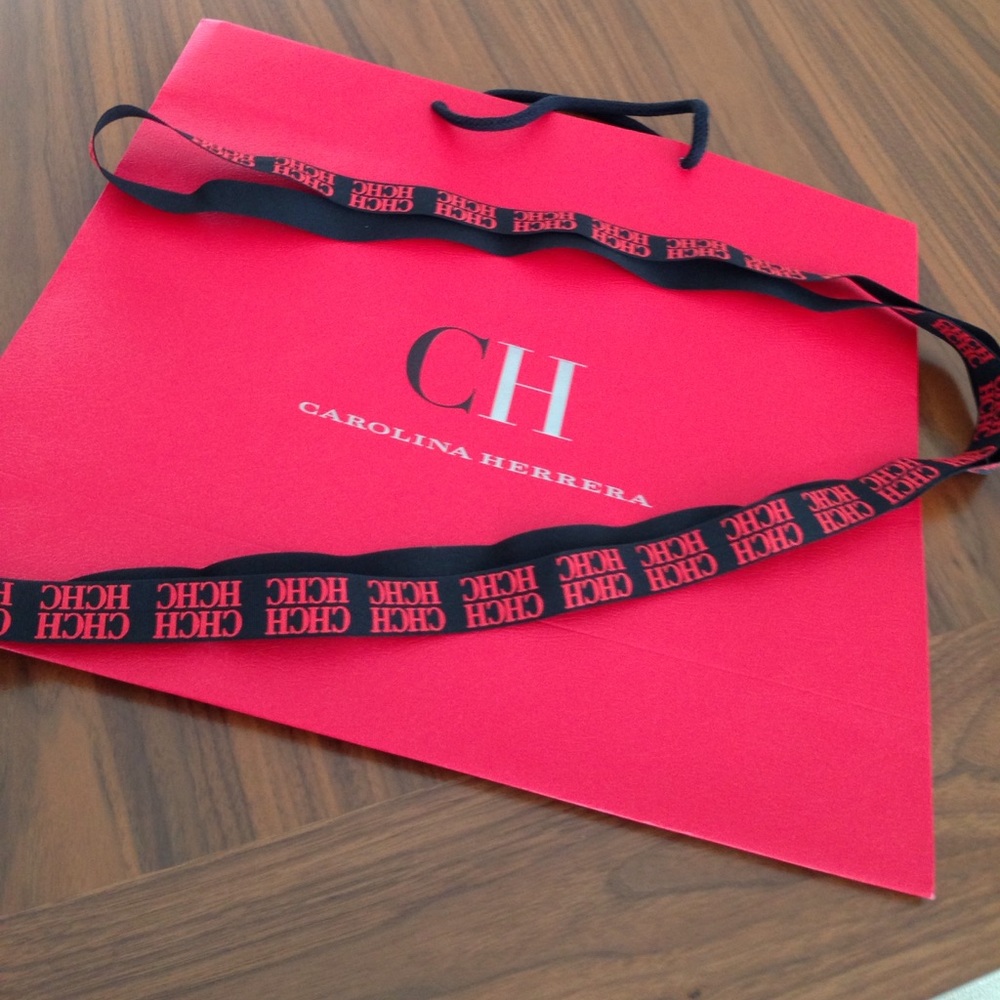 CAROLINA HERRERA BAG AND RIBBON